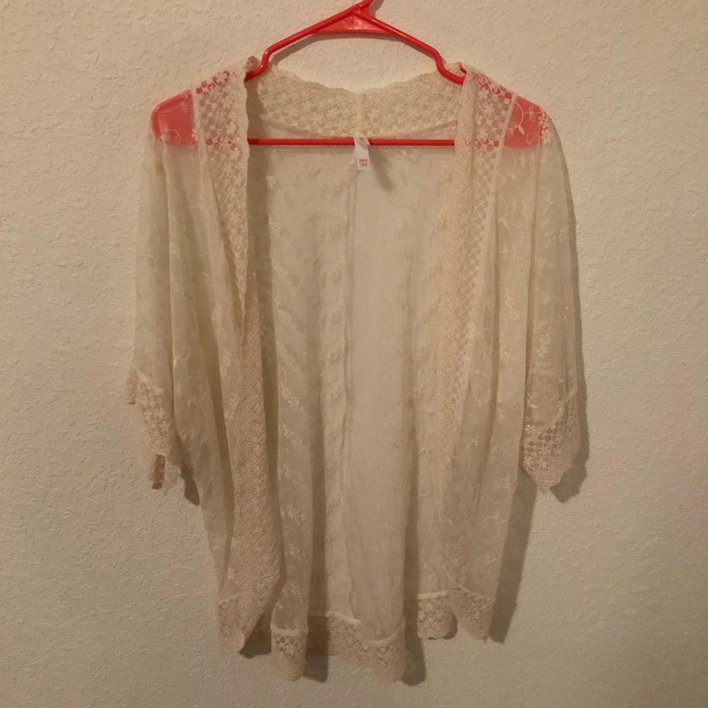 Lace kimono